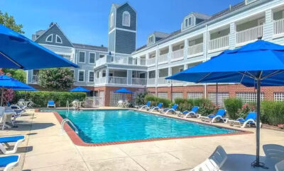 The DeLuXe at Cape Manor